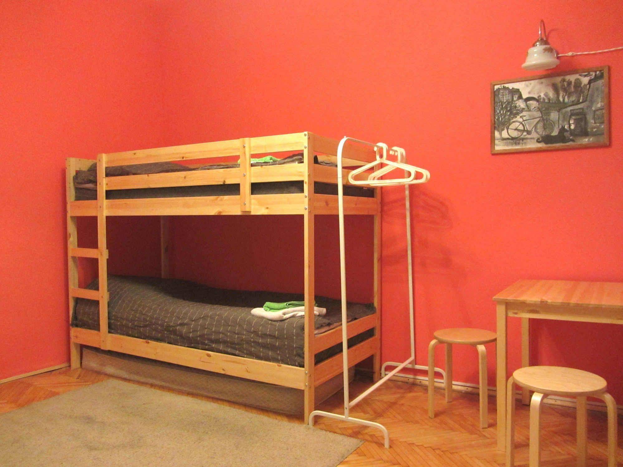 Old Flat Hostel na Sovetskoy