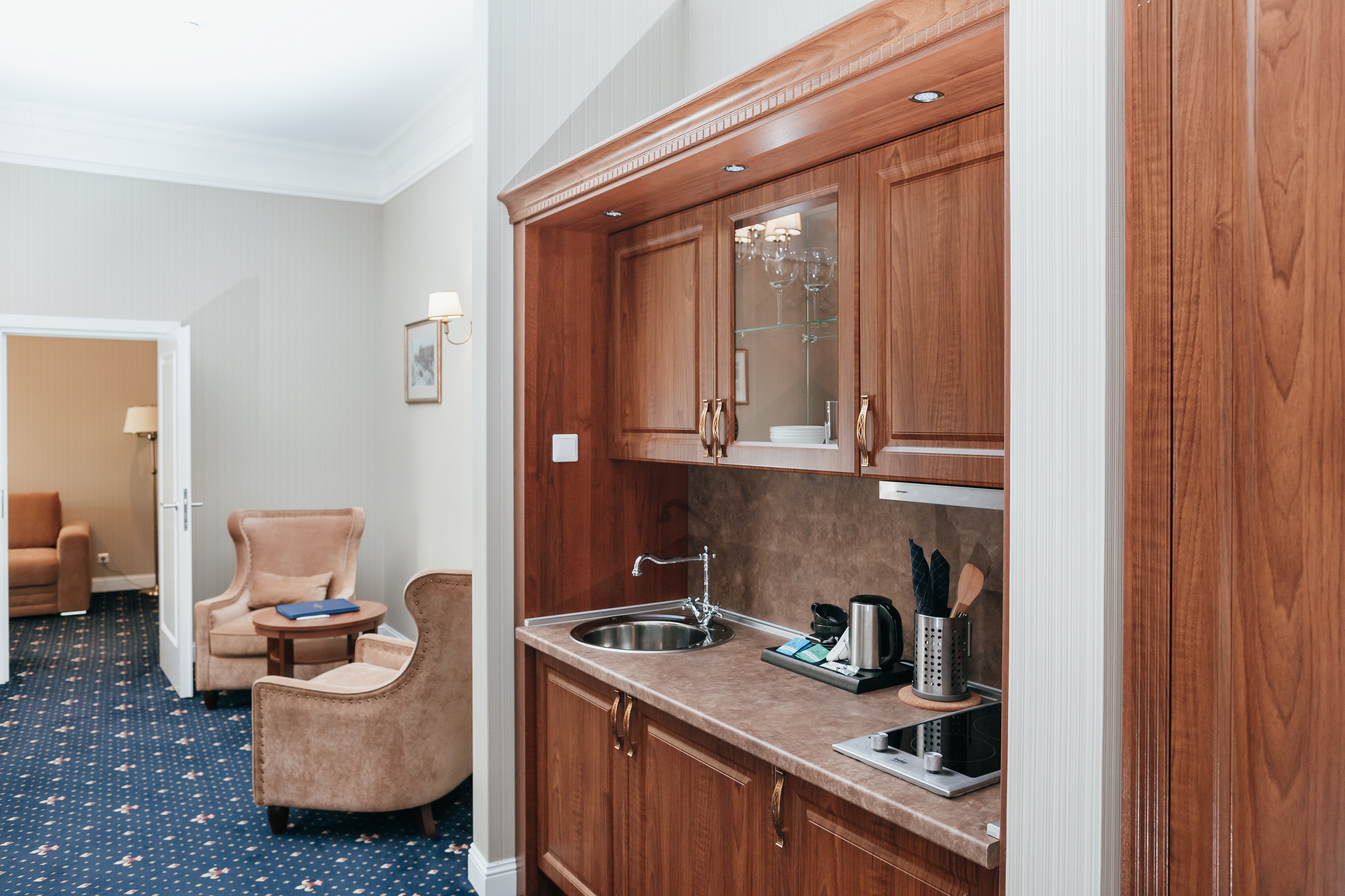 Onyx Hotel