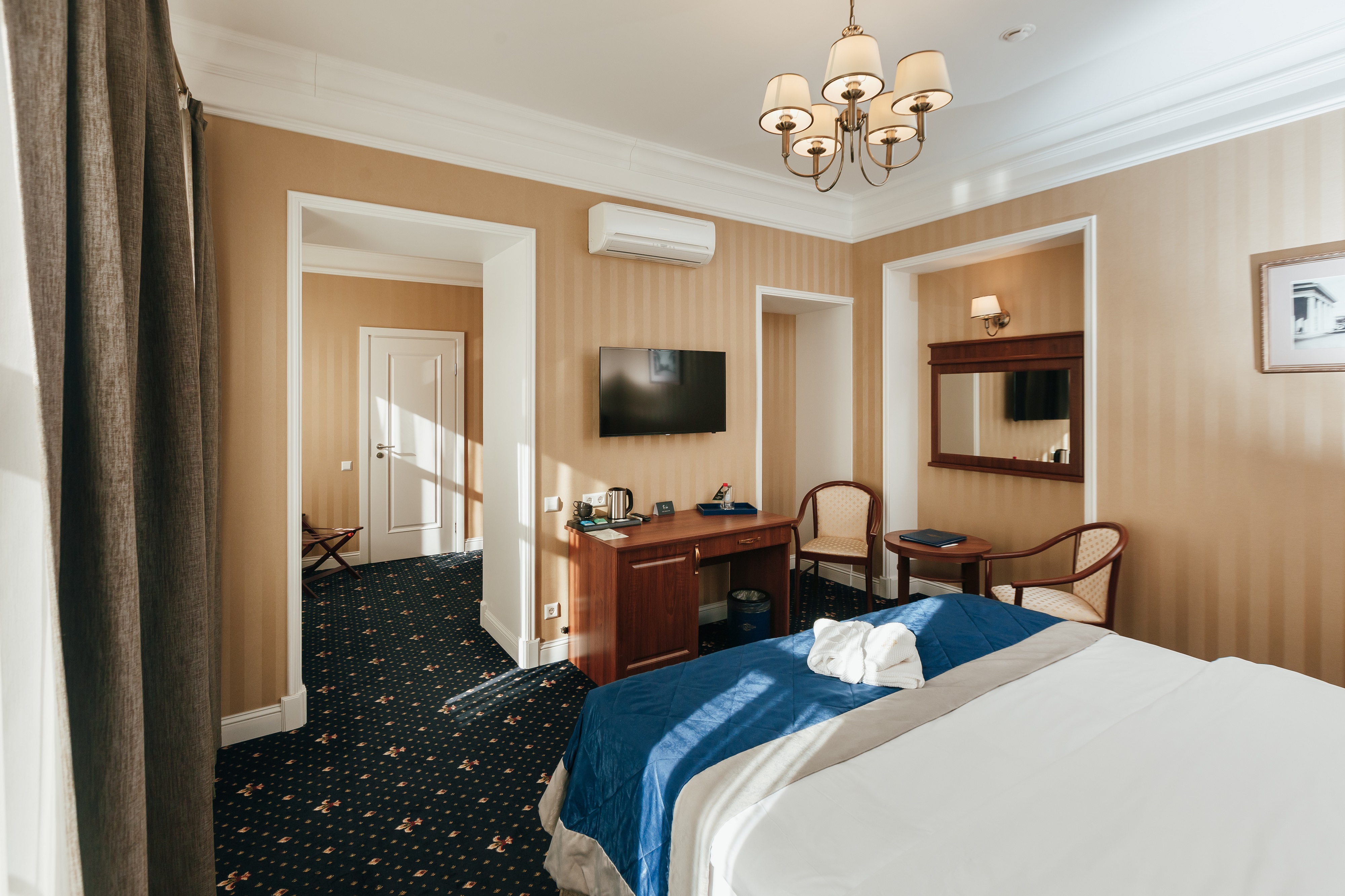 Onyx Hotel