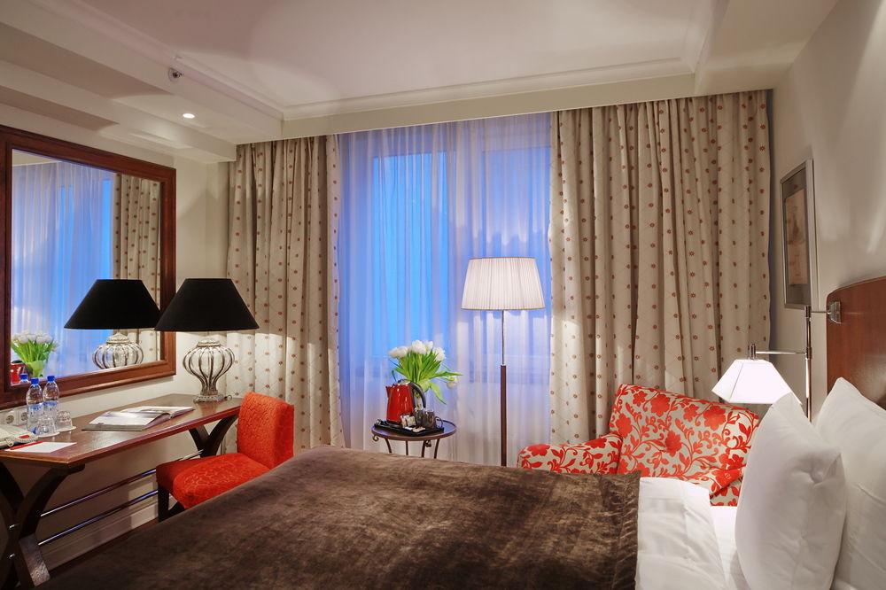 Cosmos Saint-Petersburg Olympia Garden Hotel