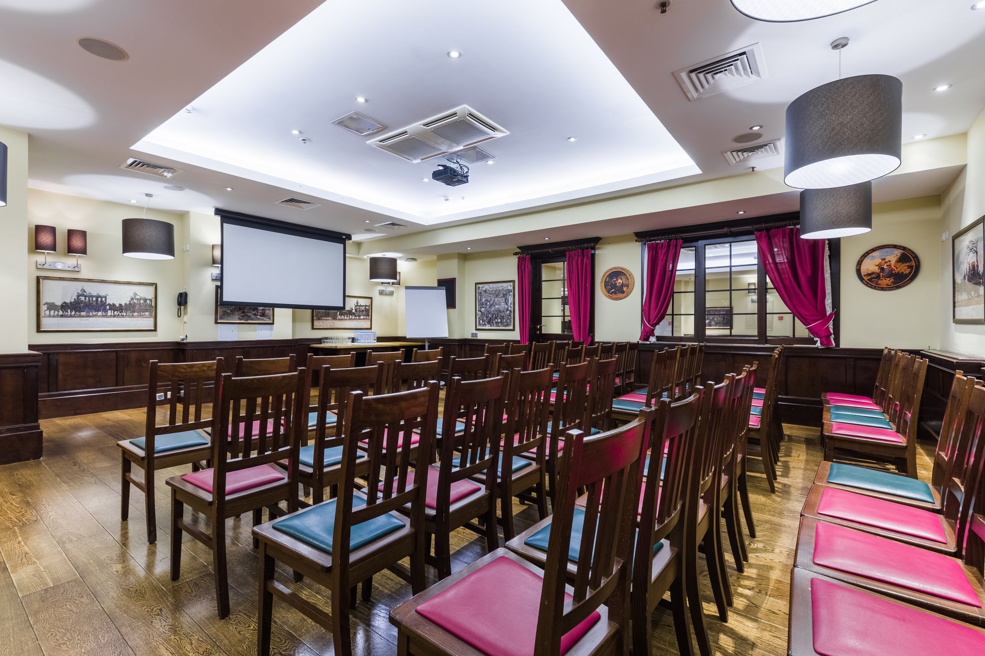 Cosmos Saint-Petersburg Nevsky Prospect Hotel, a member of Radisson Individuals
