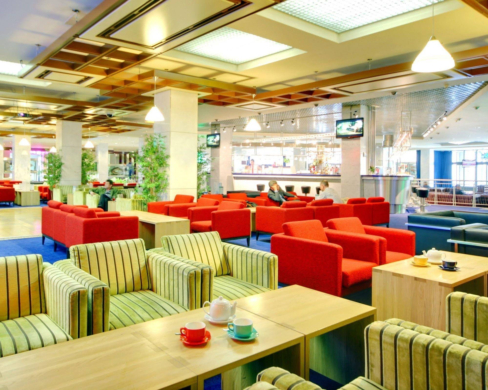 Cosmos Saint-Petersburg Pribaltiyskaya Hotel, a member of Radisson Individuals