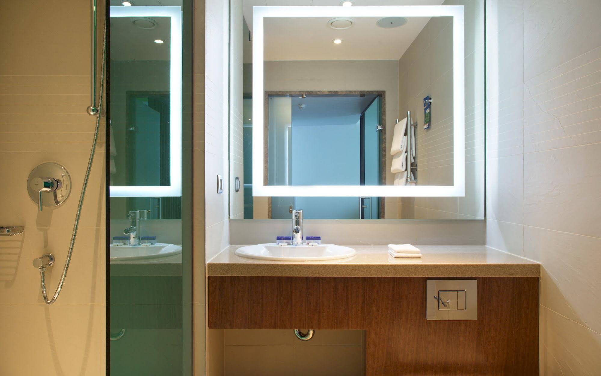 Cosmos Saint-Petersburg Pulkovo Airport Hotel, a member of Radisson Individuals