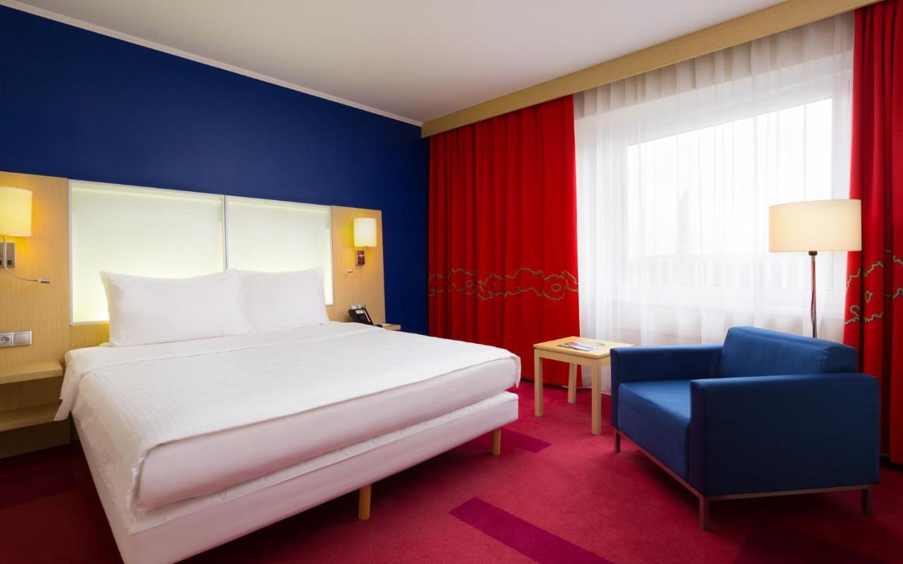 Cosmos Saint-Petersburg Pulkovskaya Hotel, a member of Radisson Individuals