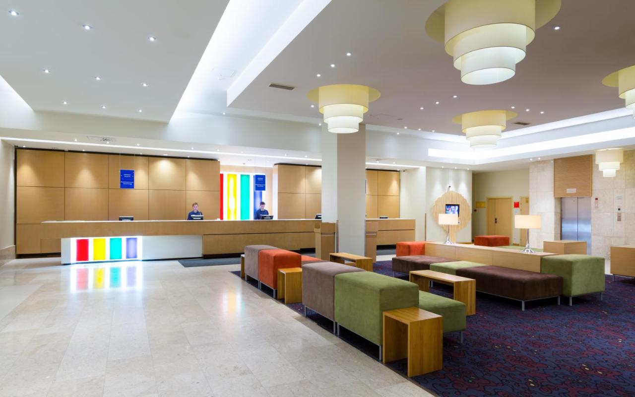 Cosmos Saint-Petersburg Pulkovskaya Hotel, a member of Radisson Individuals