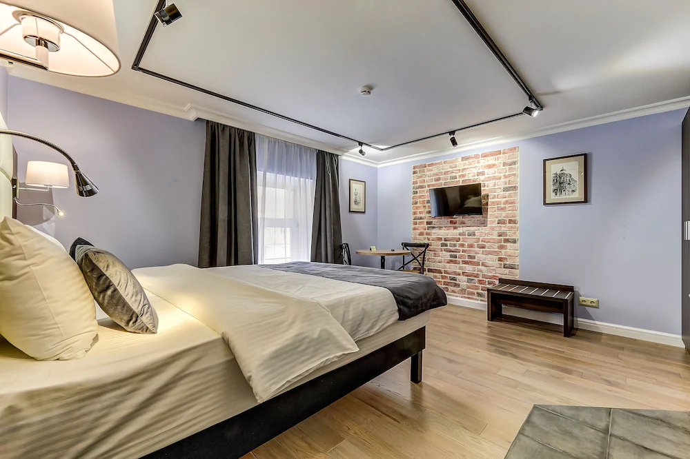 Paul Apartments