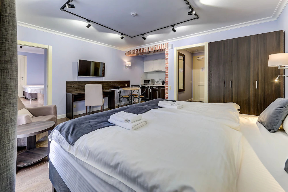 Paul Apartments