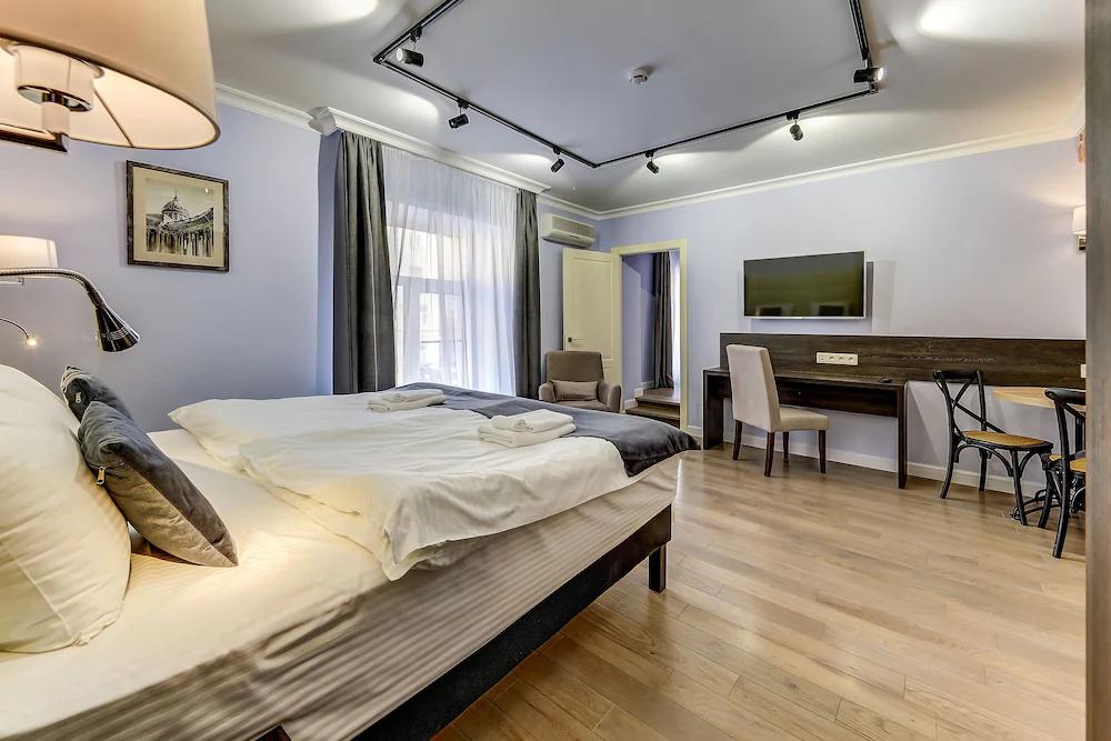 Paul Apartments