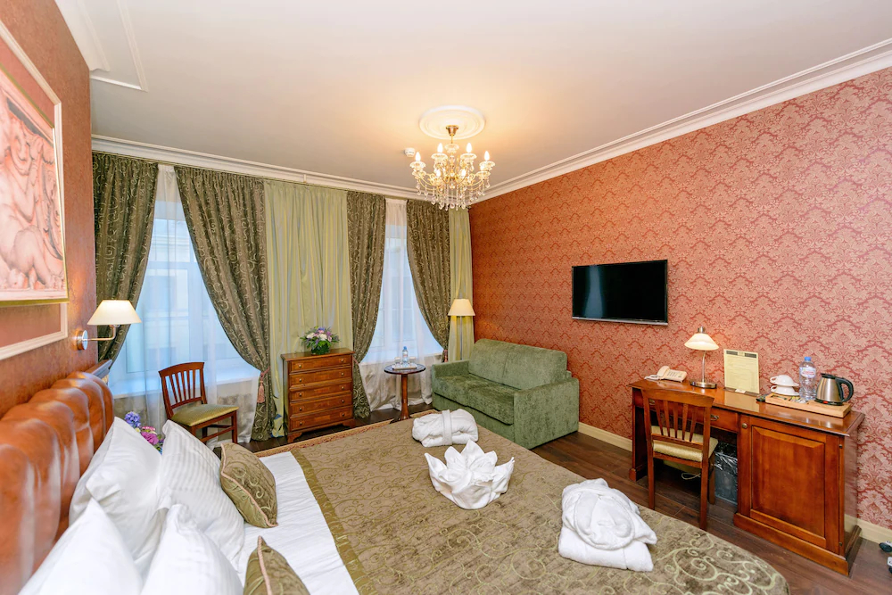 Petr Hotel
