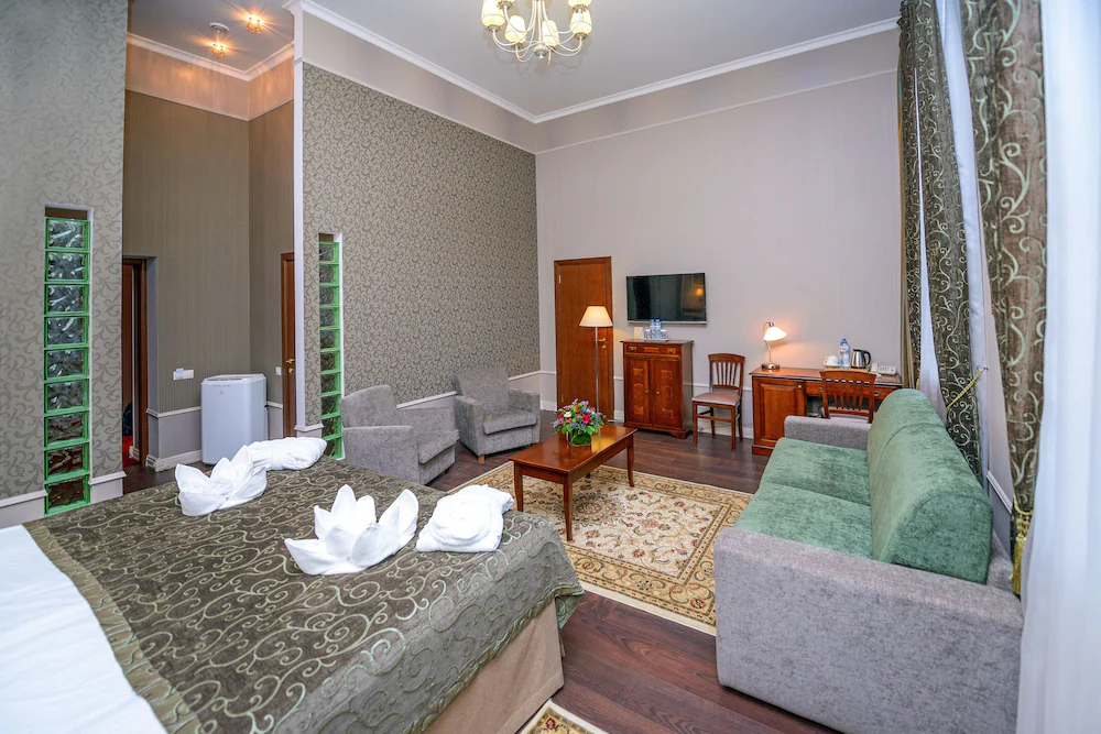 Petr Hotel