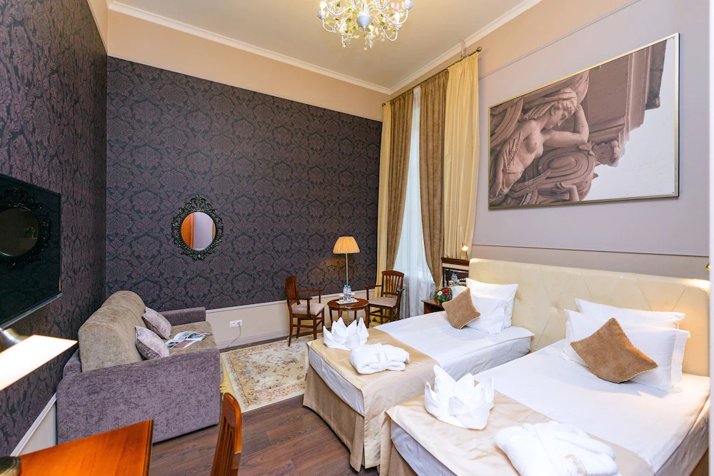 Petr Hotel