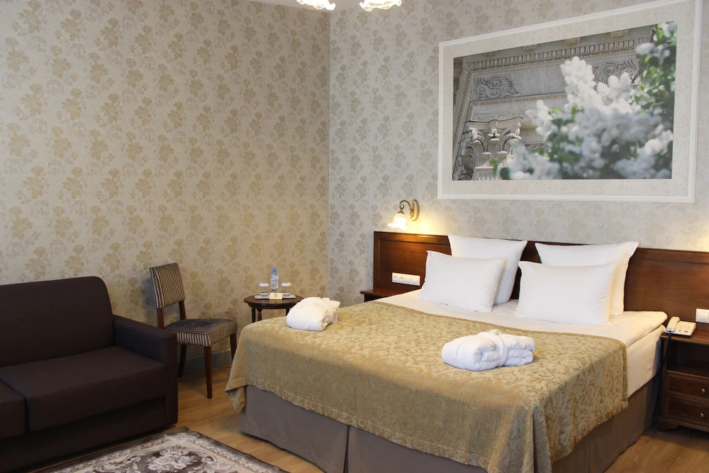 Petr Hotel