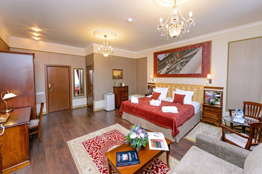 Petr Hotel