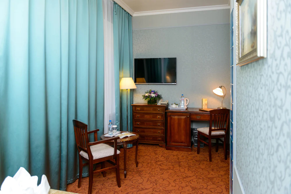 Petr Hotel