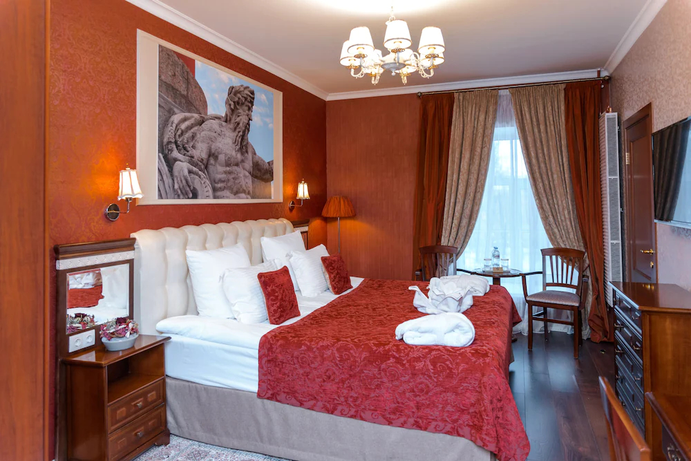 Petr Hotel