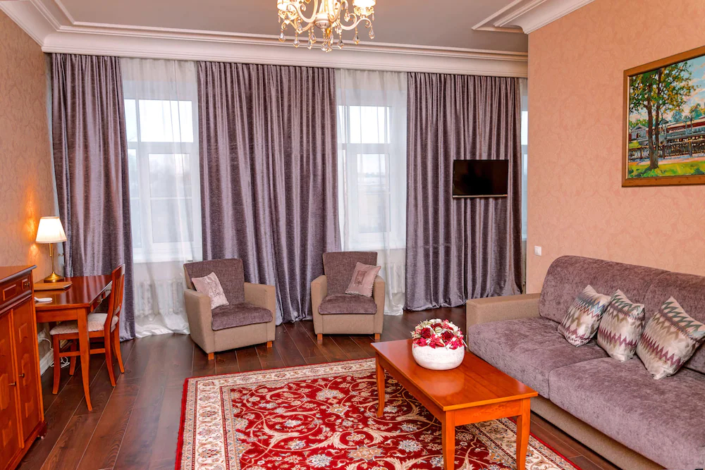 Petr Hotel