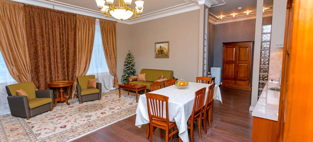 Petr Hotel