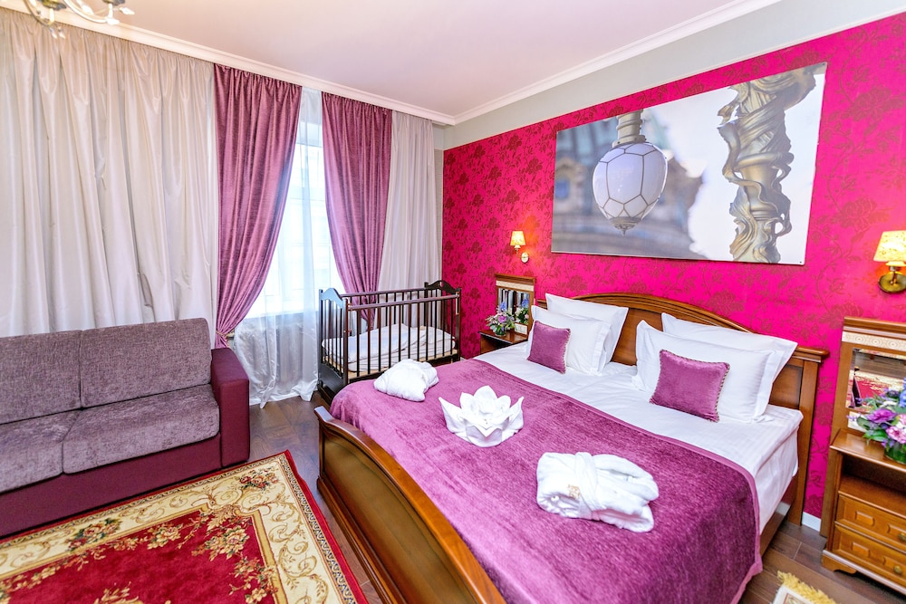 Petr Hotel