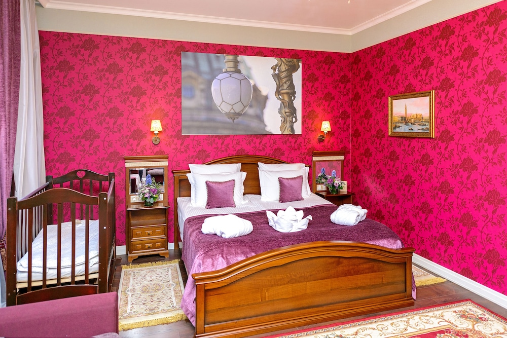 Petr Hotel