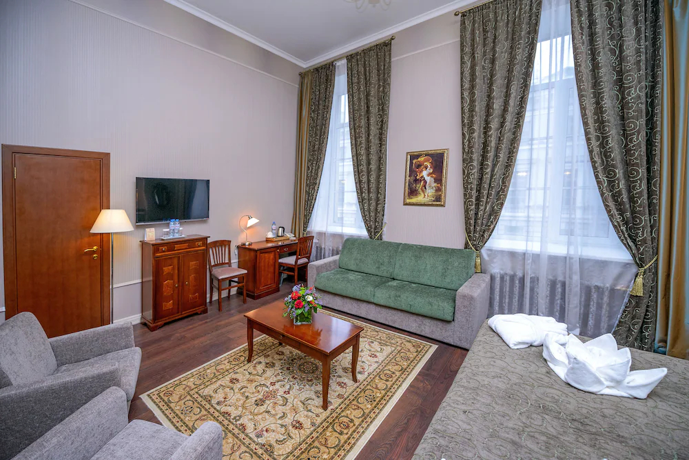 Petr Hotel