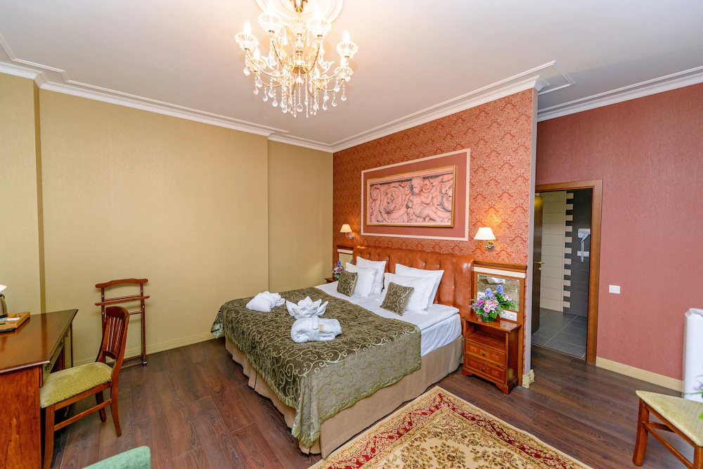 Petr Hotel