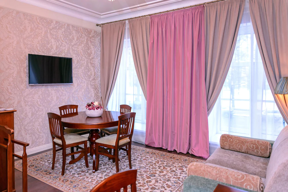 Petr Hotel