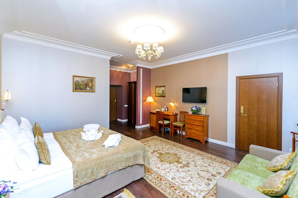 Petr Hotel