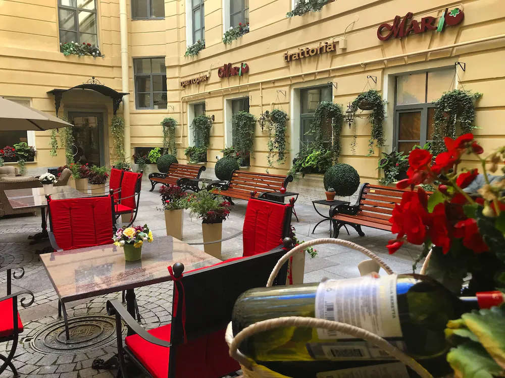 Petr Hotel