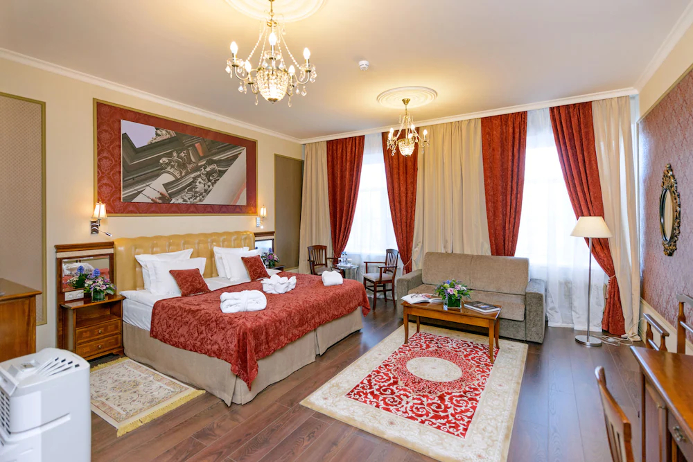 Petr Hotel
