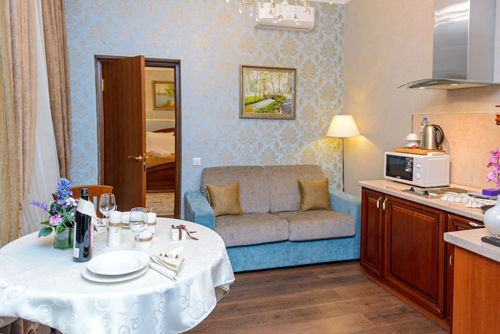 Petr Hotel