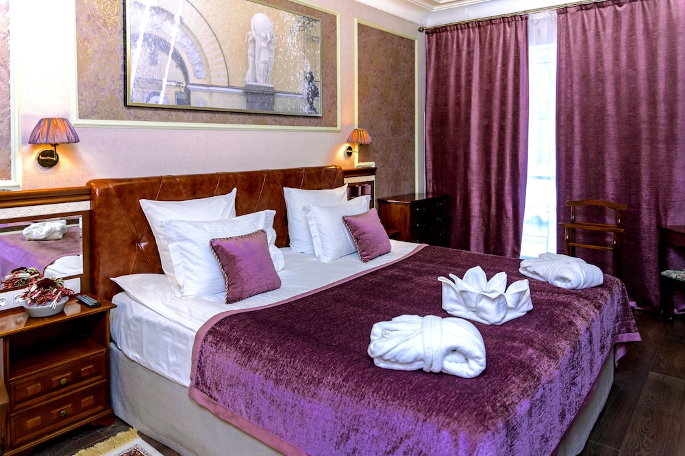 Petr Hotel