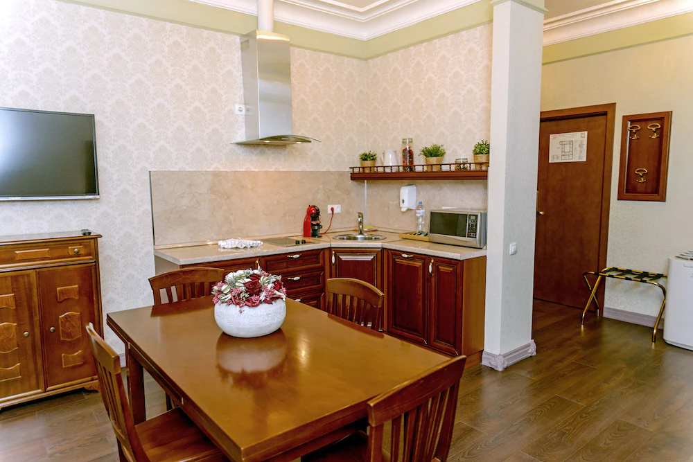 Petr Hotel