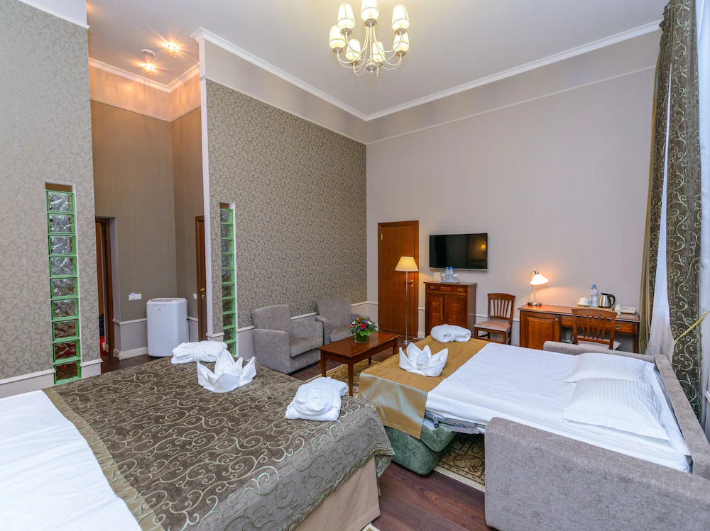 Petr Hotel