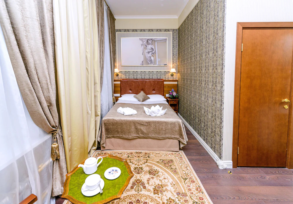 Petr Hotel
