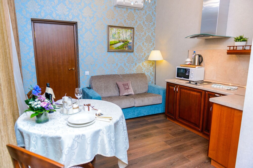 Petr Hotel