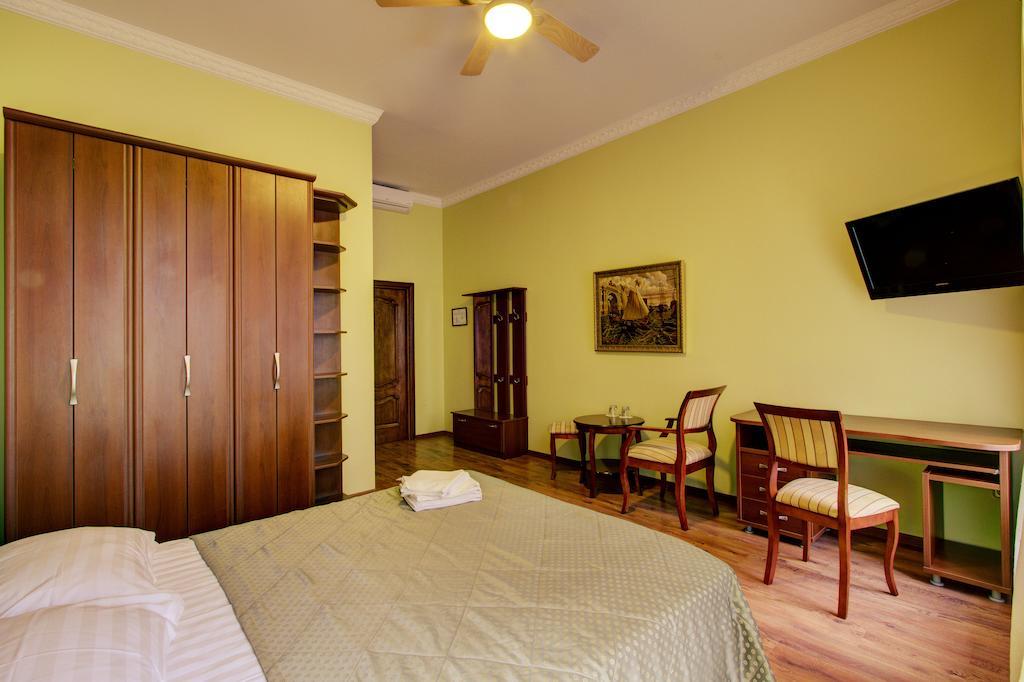 Piterskaya Club Hotel