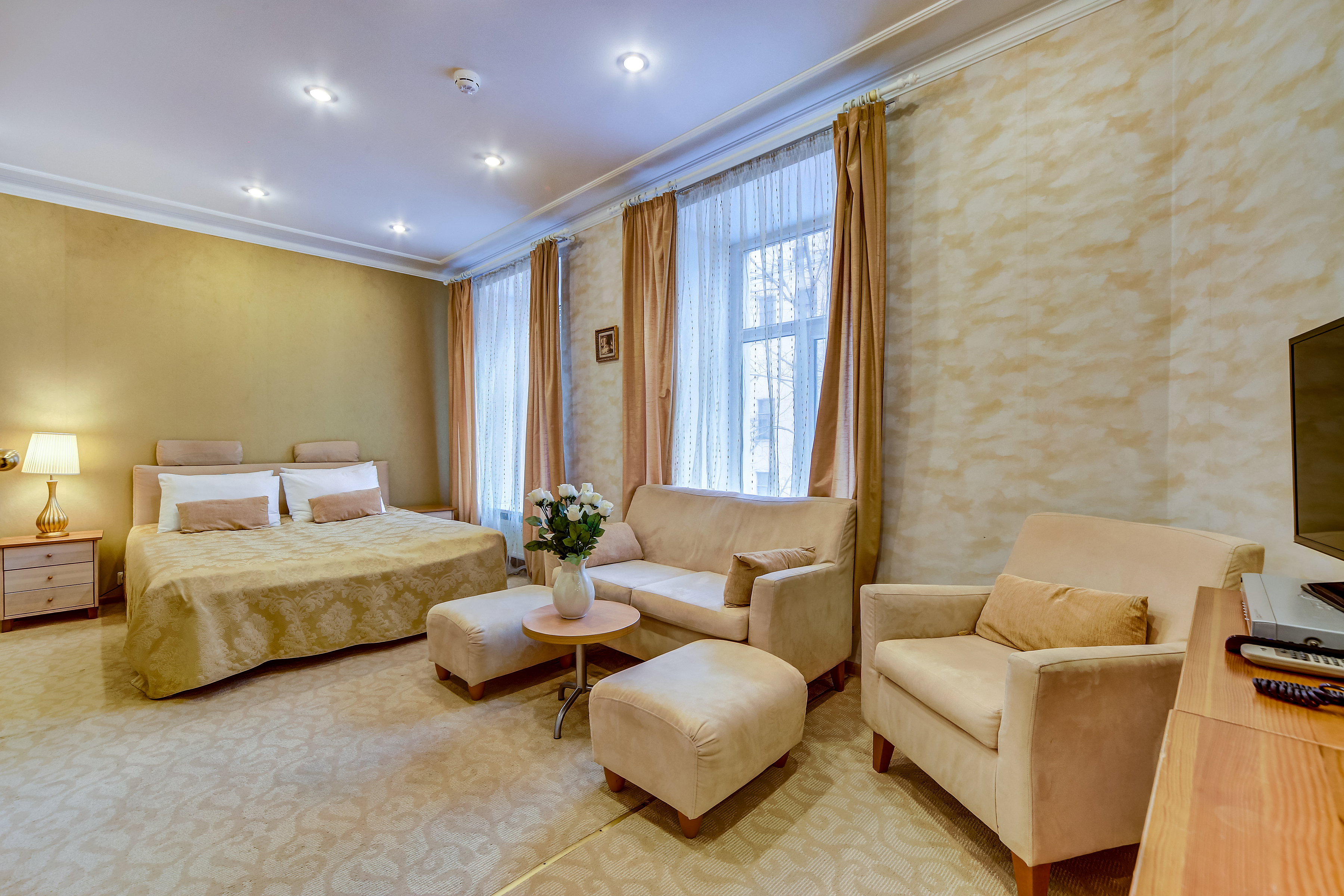 Polikoff Business Hotel