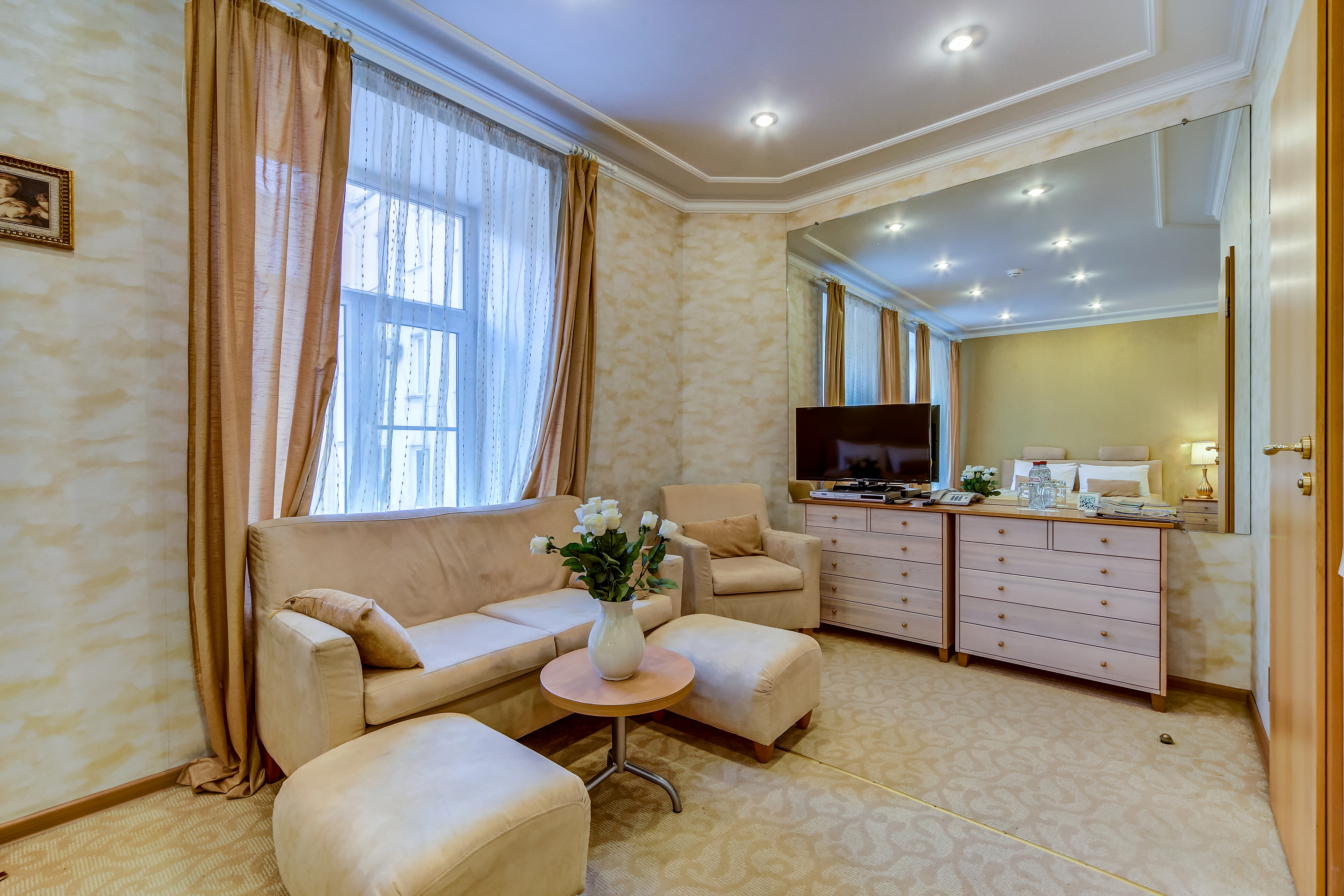 Polikoff Business Hotel