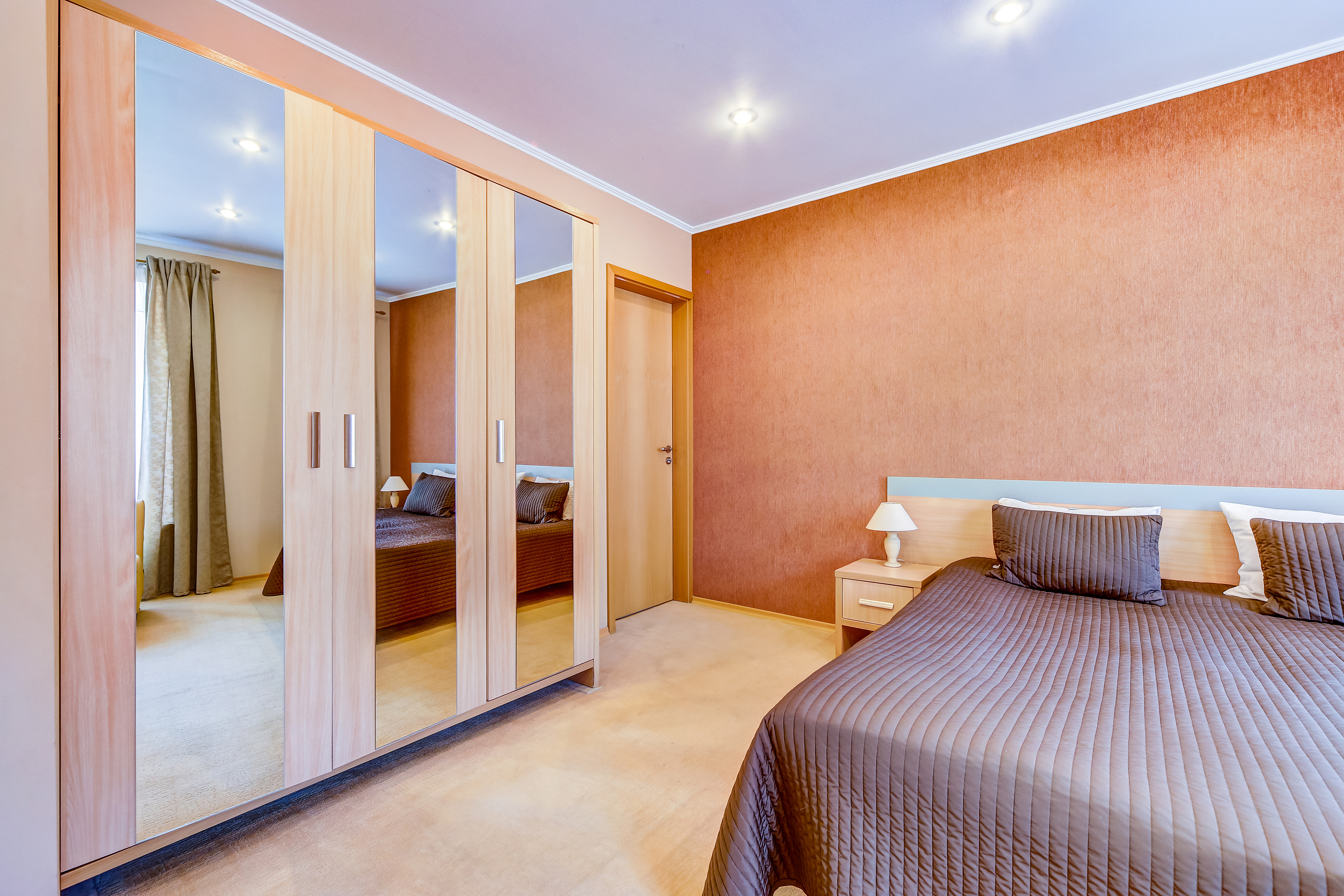 Polikoff Business Hotel