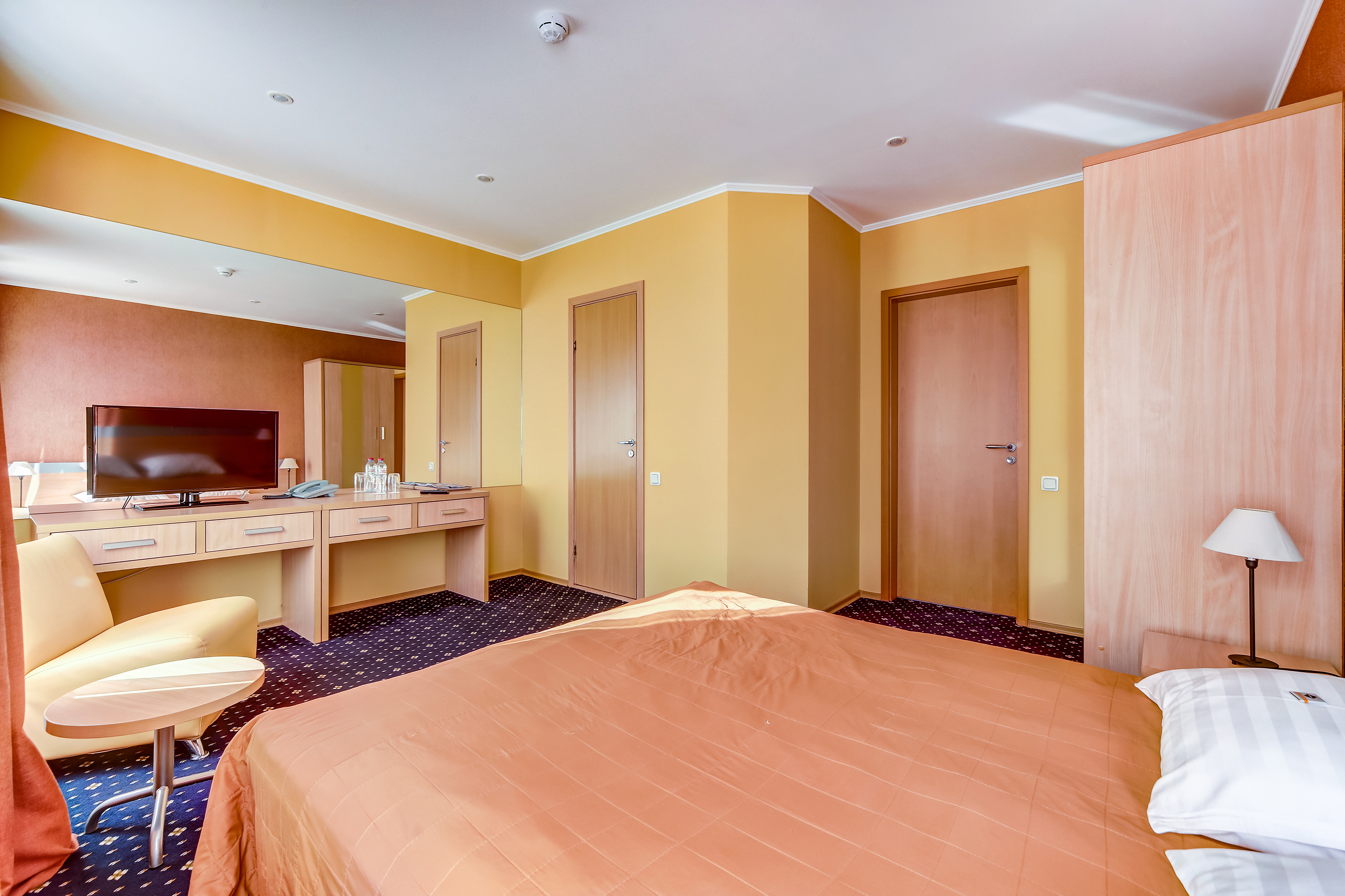 Polikoff Business Hotel