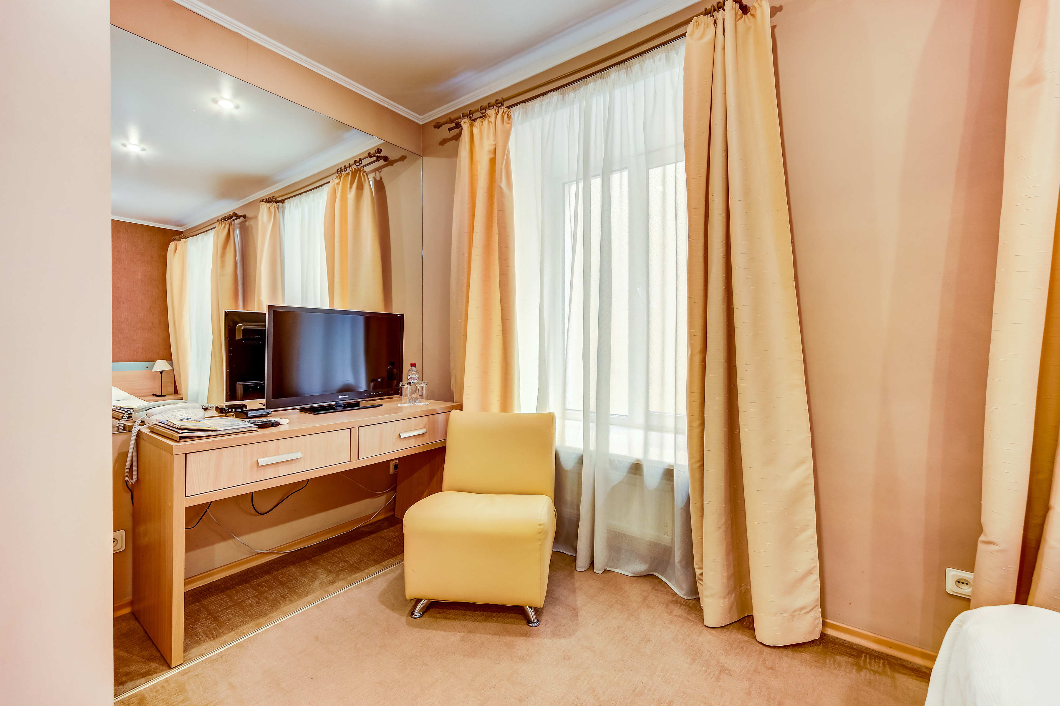 Polikoff Business Hotel