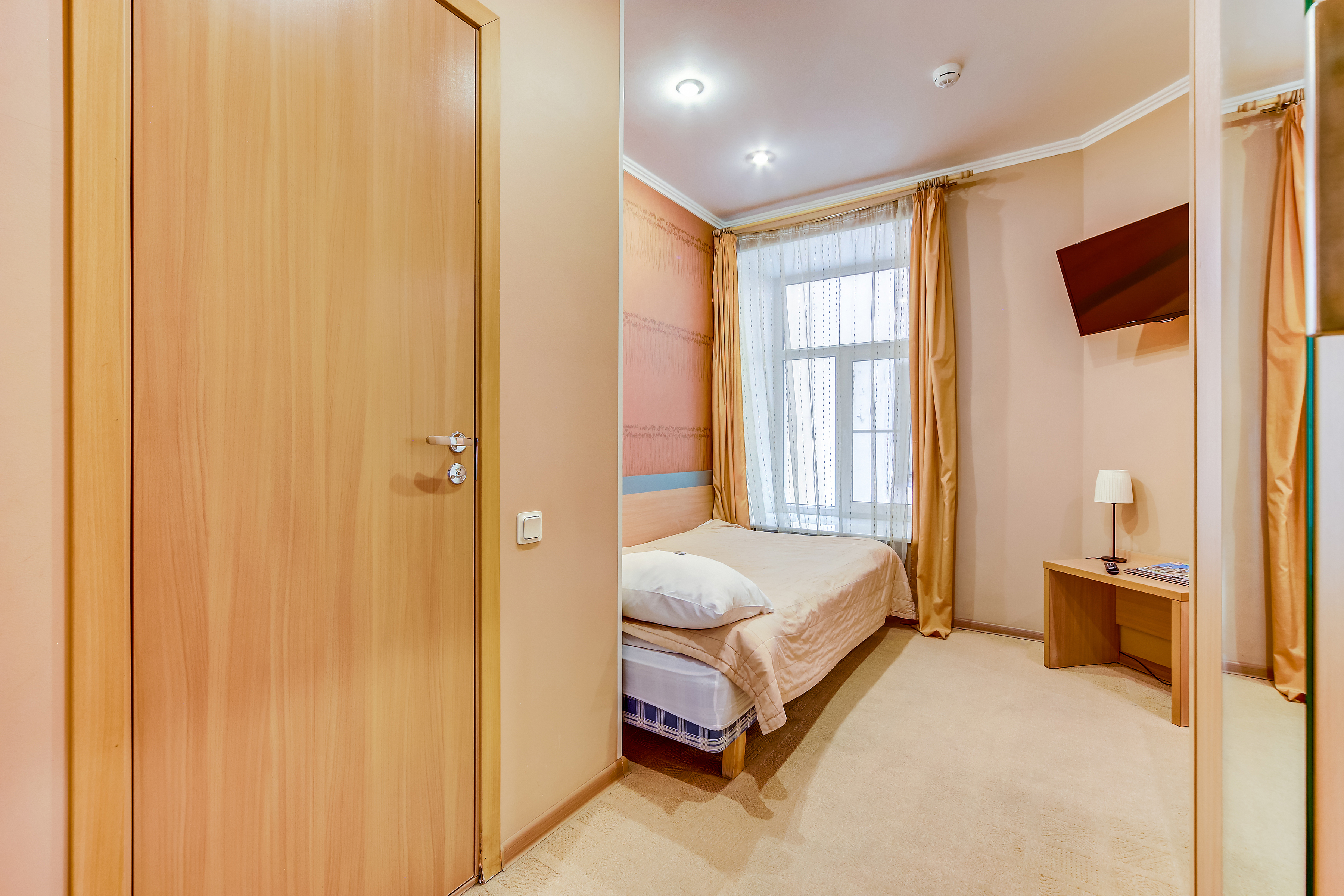 Polikoff Business Hotel