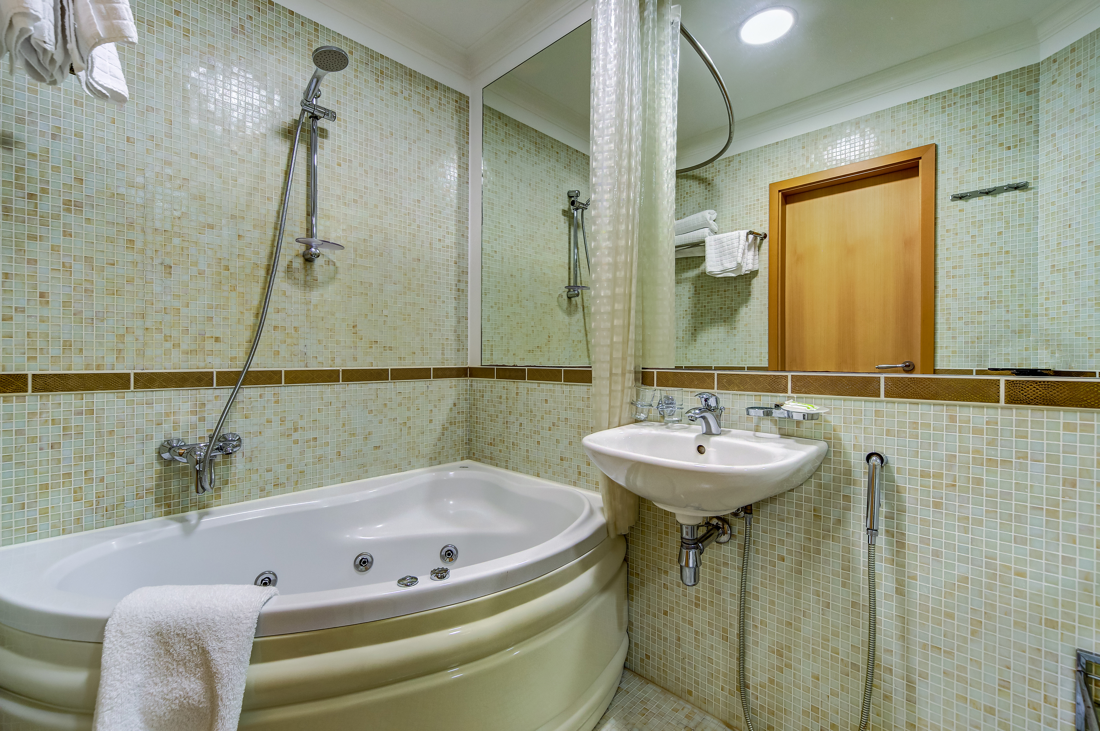 Polikoff Business Hotel
