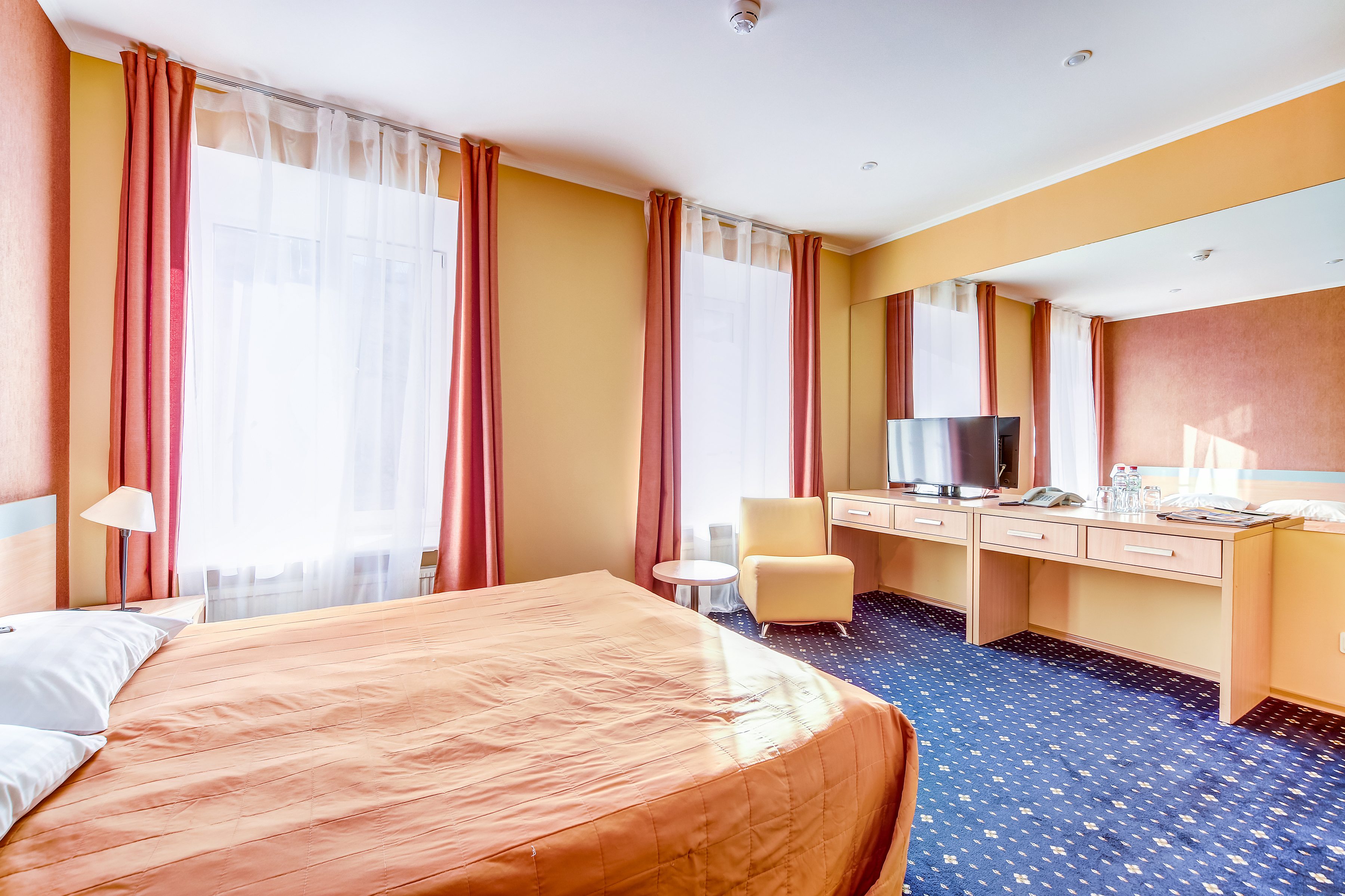 Polikoff Business Hotel