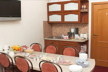 Popov Hotel