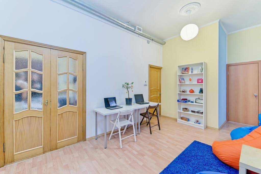 Port Hostel On Sennaya