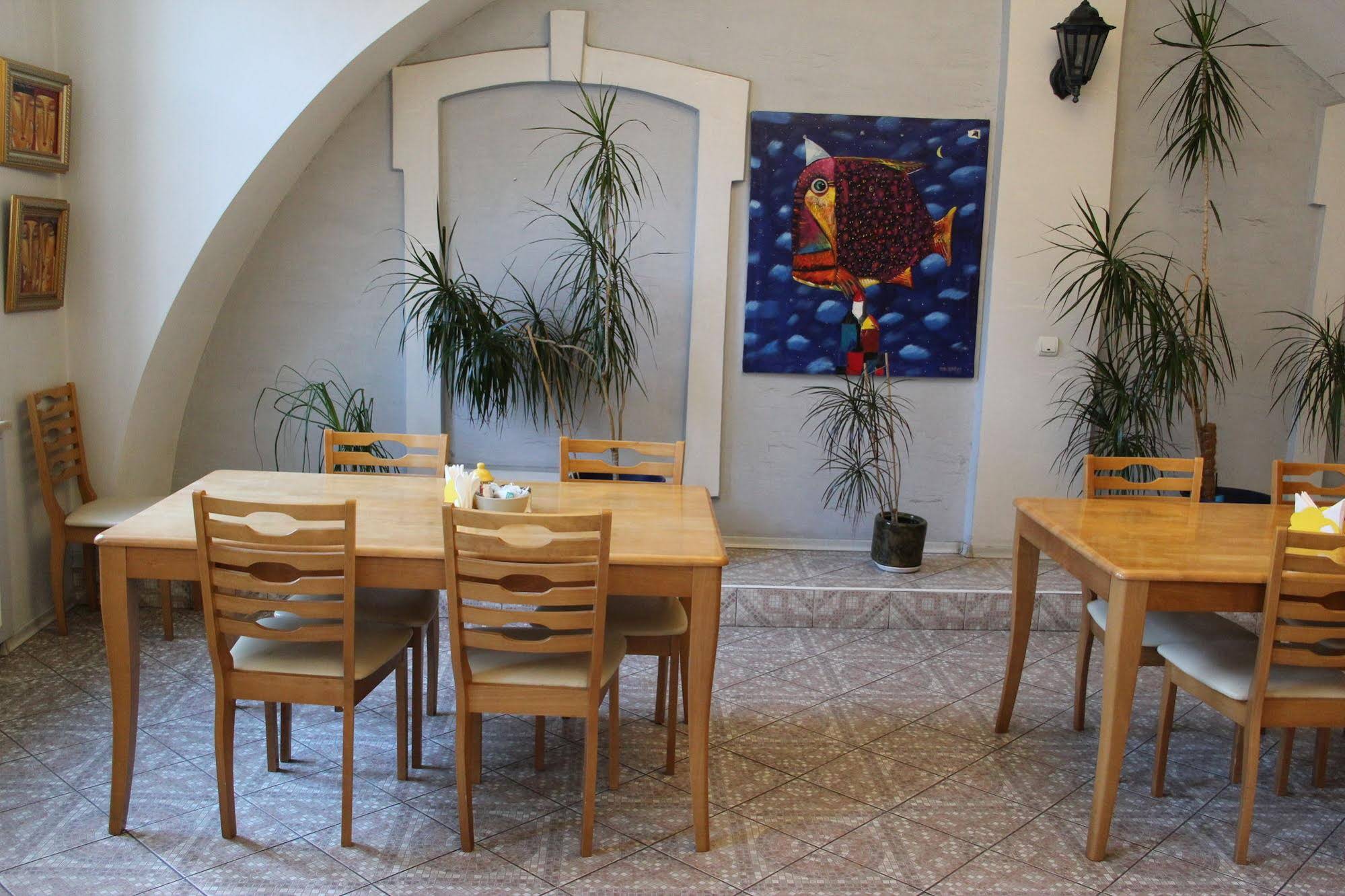 Randhouse Morskaya B&B