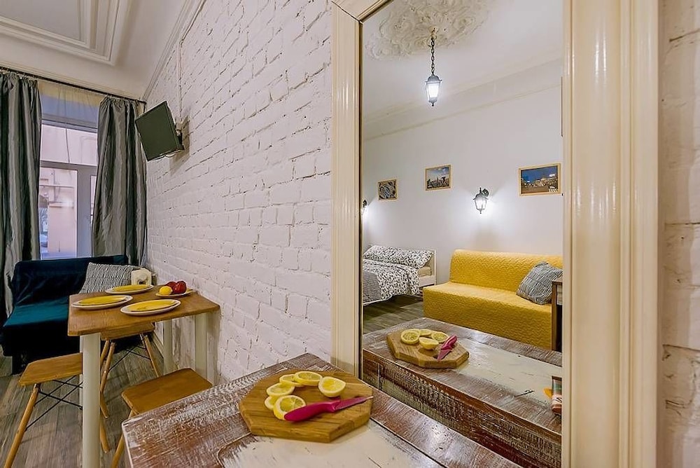 RentalSPb old city on Nevsky