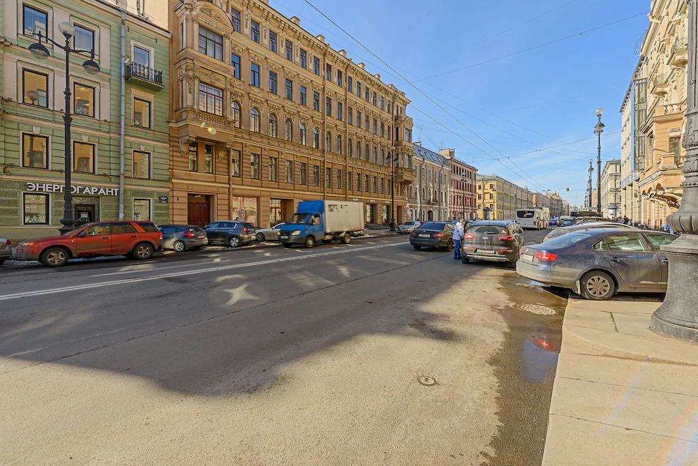 RentalSPb old city on Nevsky