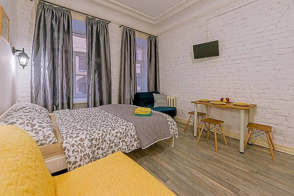 RentalSPb old city on Nevsky